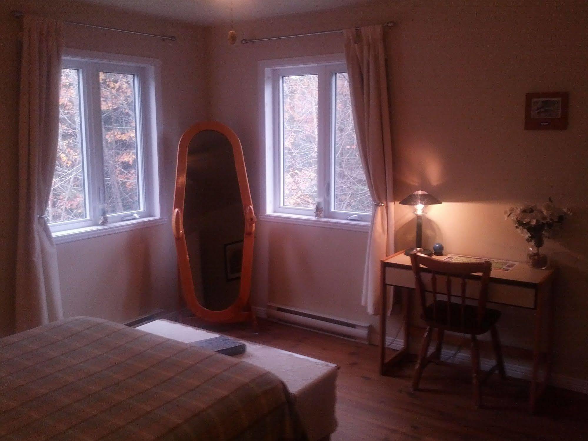 Bed and Breakfast La Petite Douceur Lac-Superieur Exterior foto