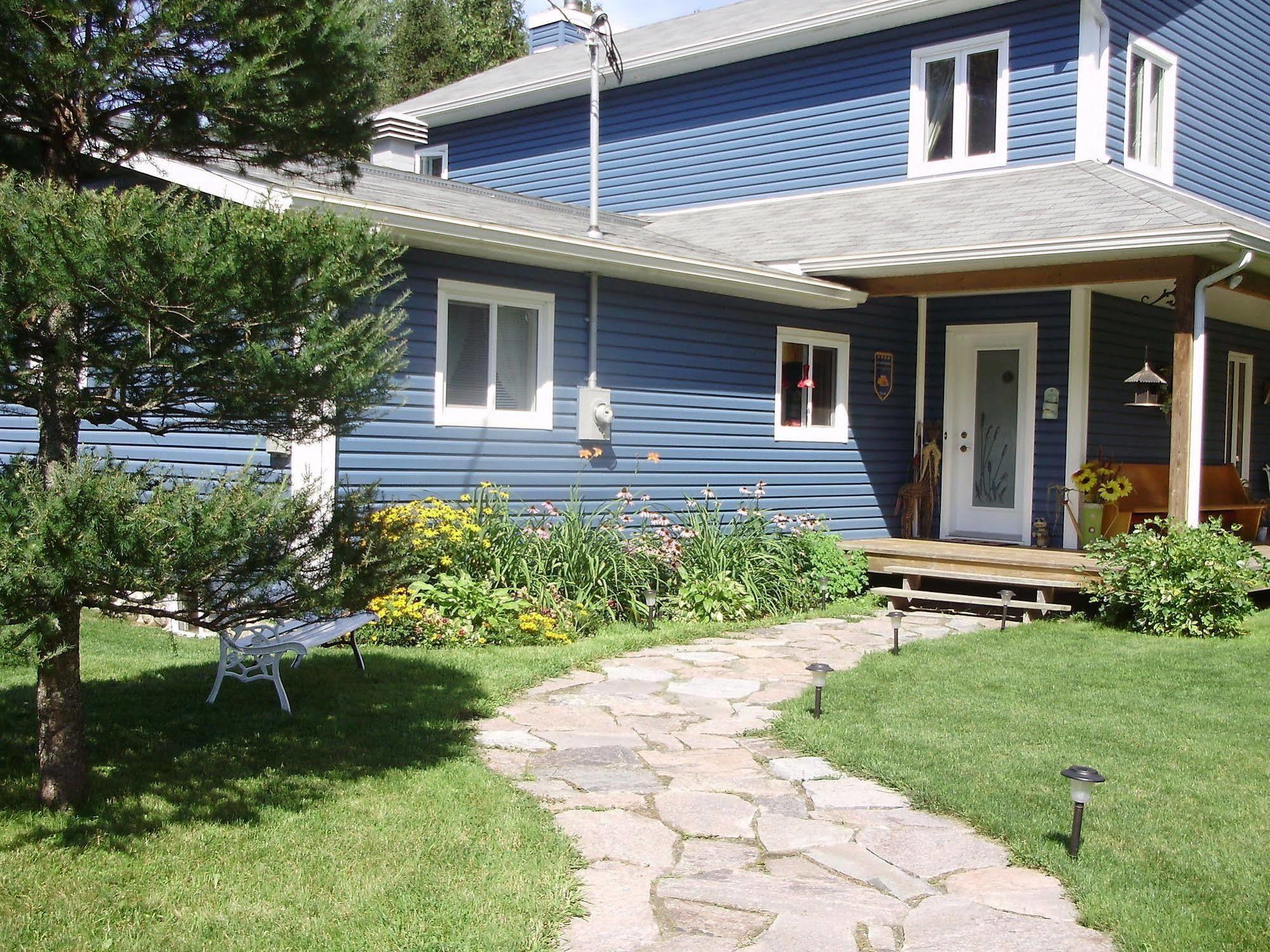 Bed and Breakfast La Petite Douceur Lac-Superieur Exterior foto